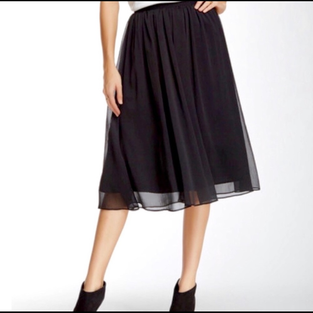 BB Dakota Black Midi Skirt